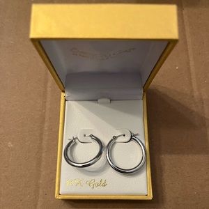 New in the box 14K white gold earrings